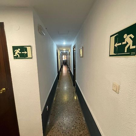Hostal Milmarcos Zaragoza Bagian luar foto