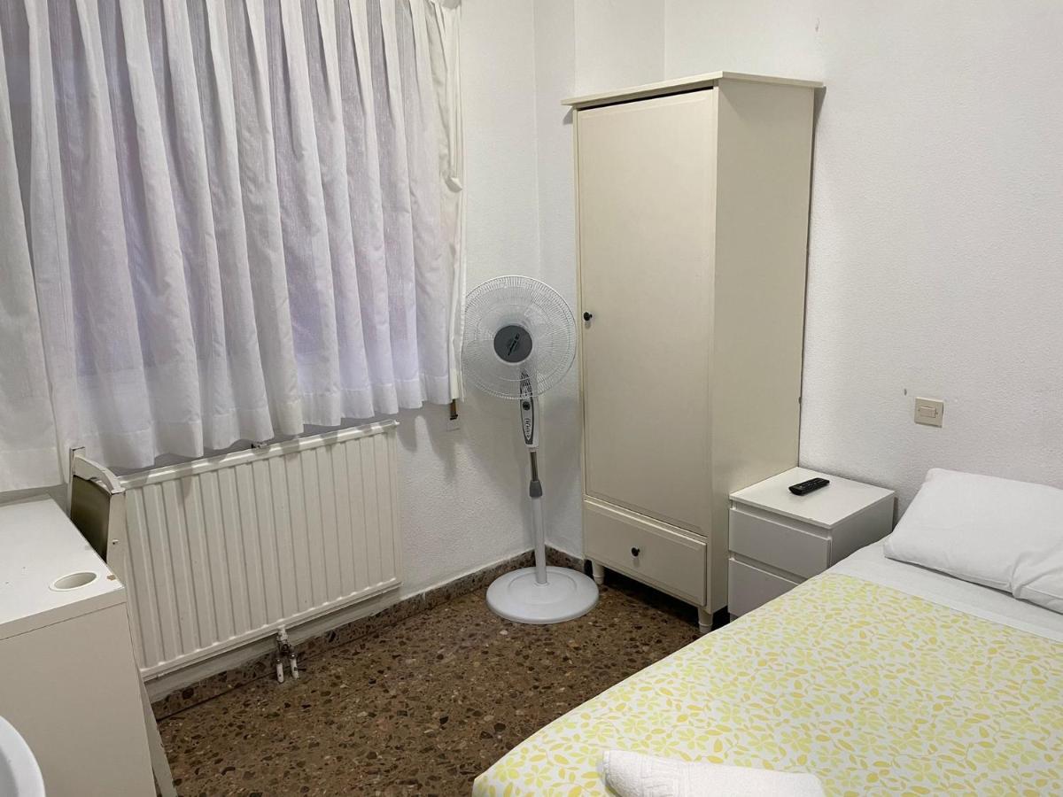 Hostal Milmarcos Zaragoza Bagian luar foto