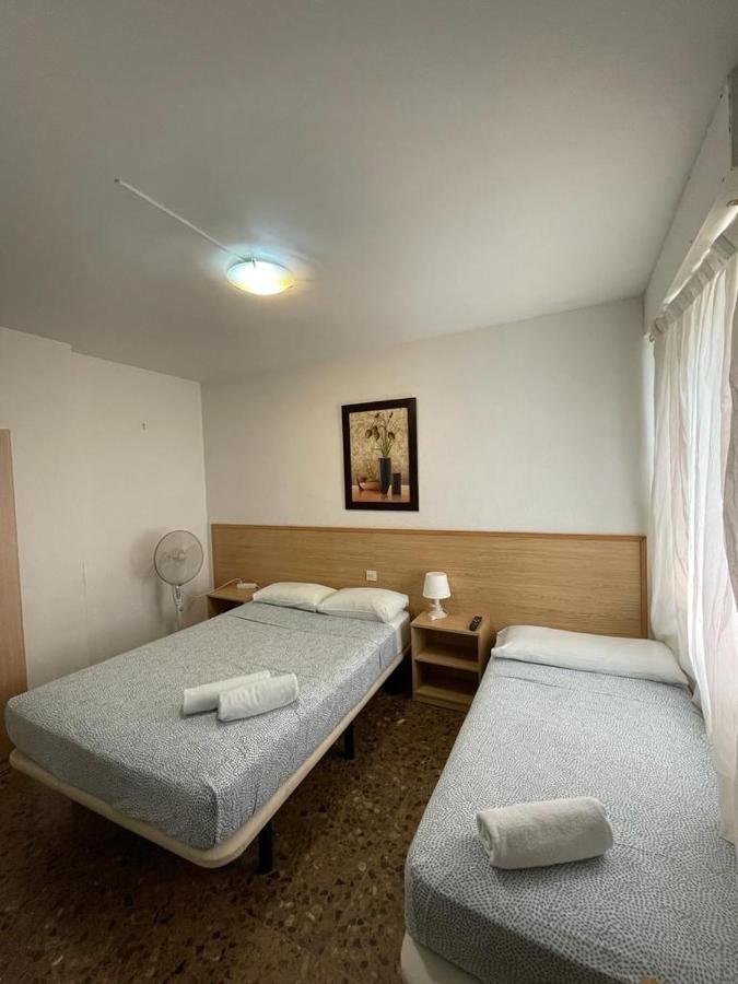 Hostal Milmarcos Zaragoza Bagian luar foto