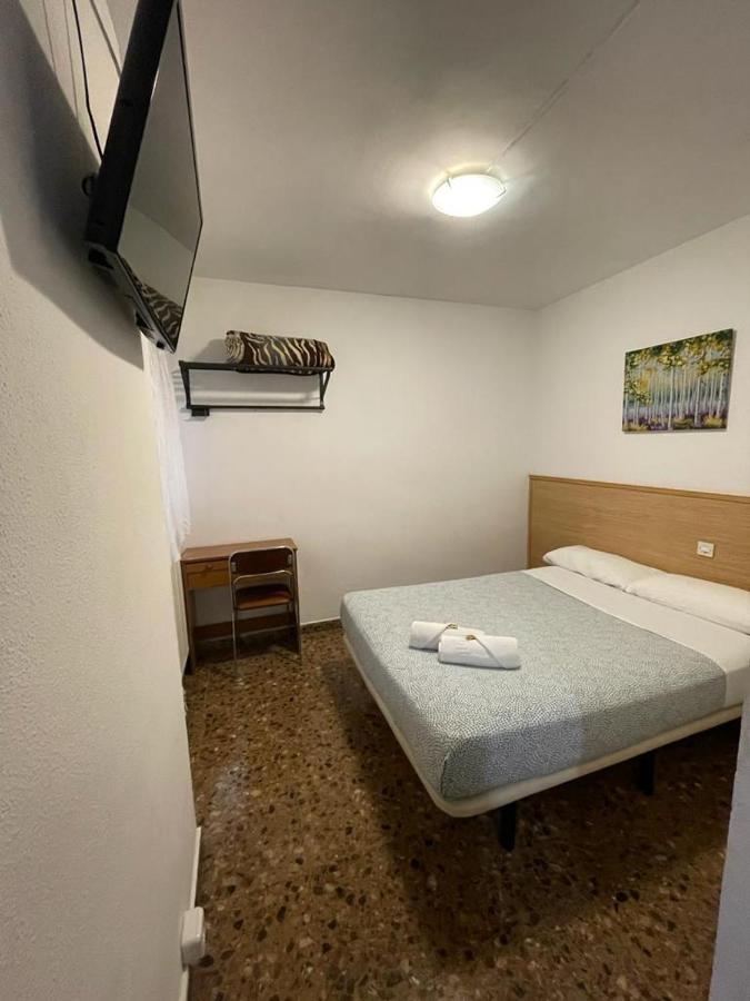 Hostal Milmarcos Zaragoza Bagian luar foto