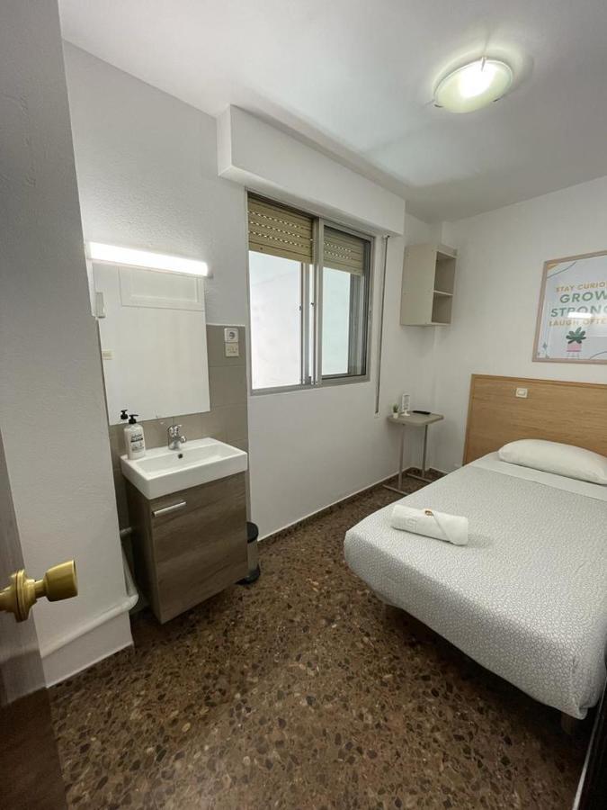 Hostal Milmarcos Zaragoza Bagian luar foto