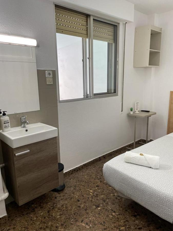 Hostal Milmarcos Zaragoza Bagian luar foto