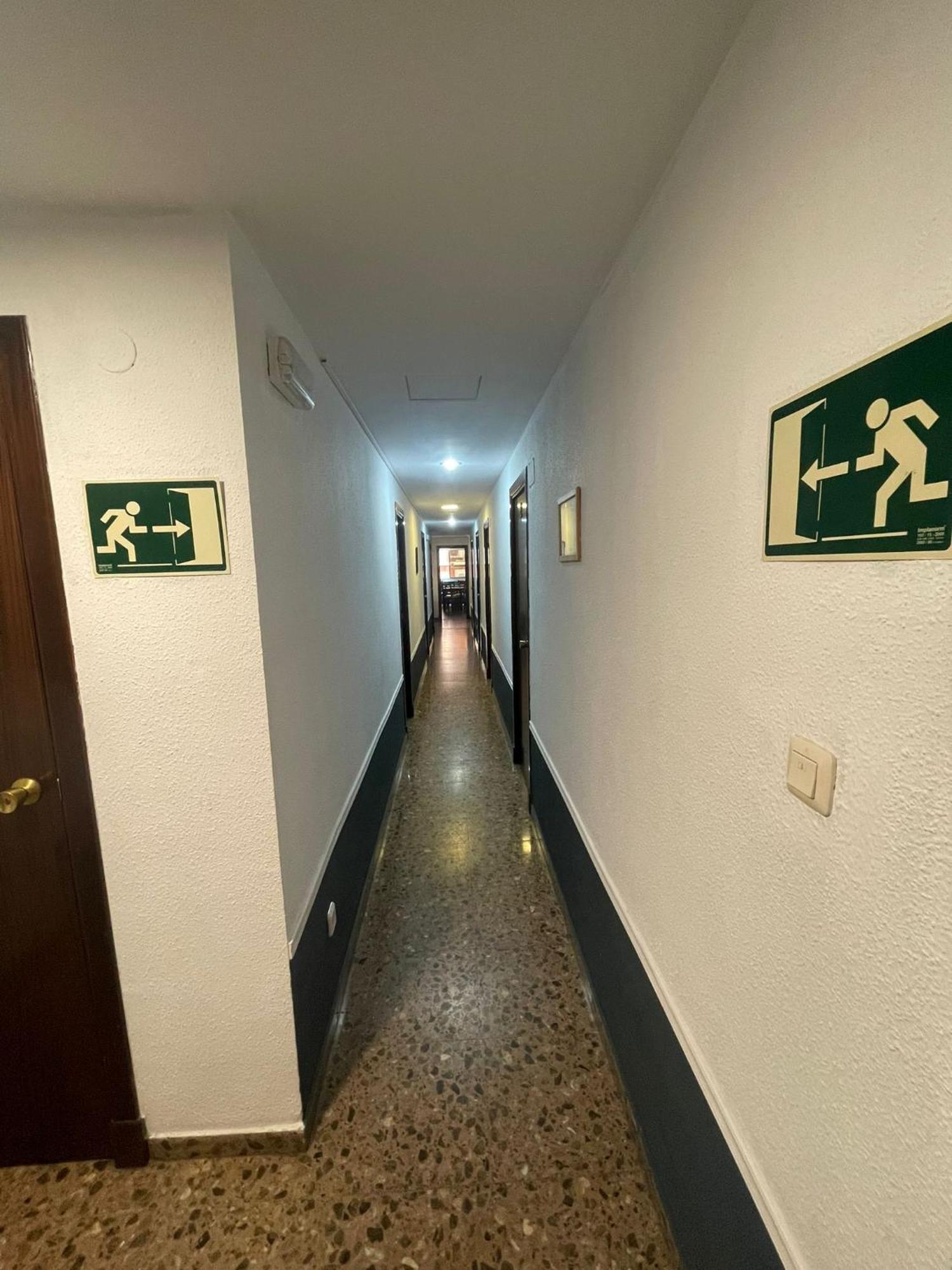 Hostal Milmarcos Zaragoza Bagian luar foto