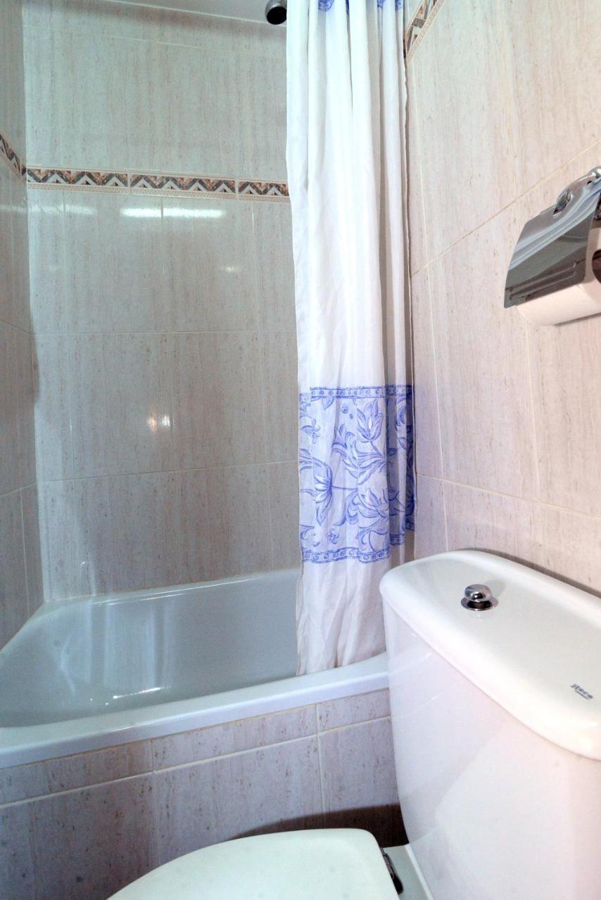 Hostal Milmarcos Zaragoza Bagian luar foto