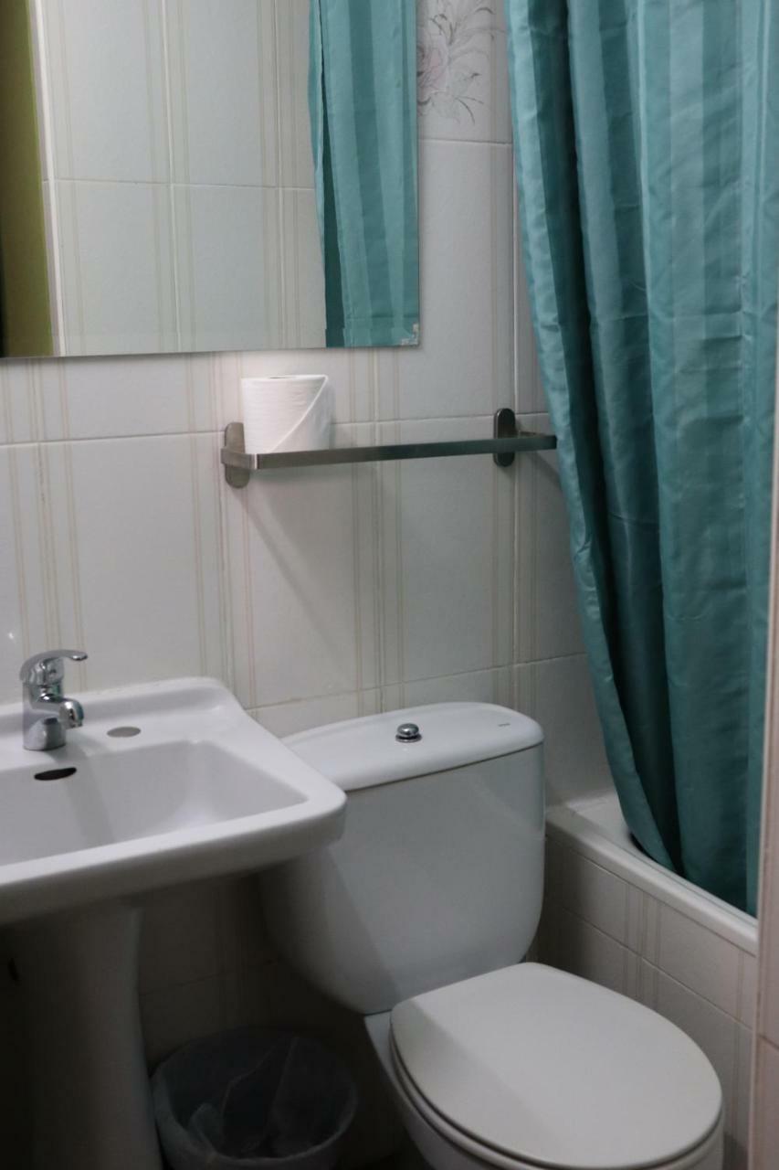 Hostal Milmarcos Zaragoza Bagian luar foto