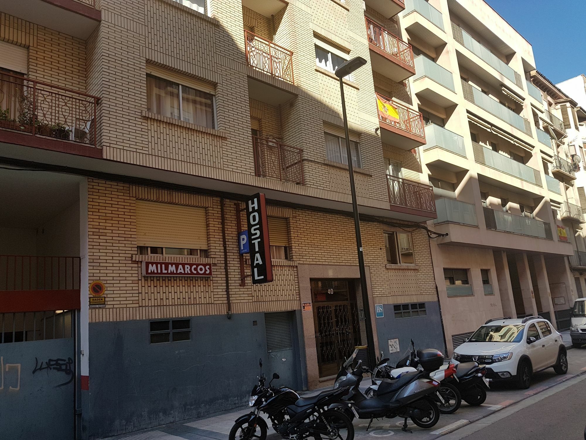 Hostal Milmarcos Zaragoza Bagian luar foto
